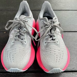 Women’s ASICs NOVABLAST 4 Running Shoes